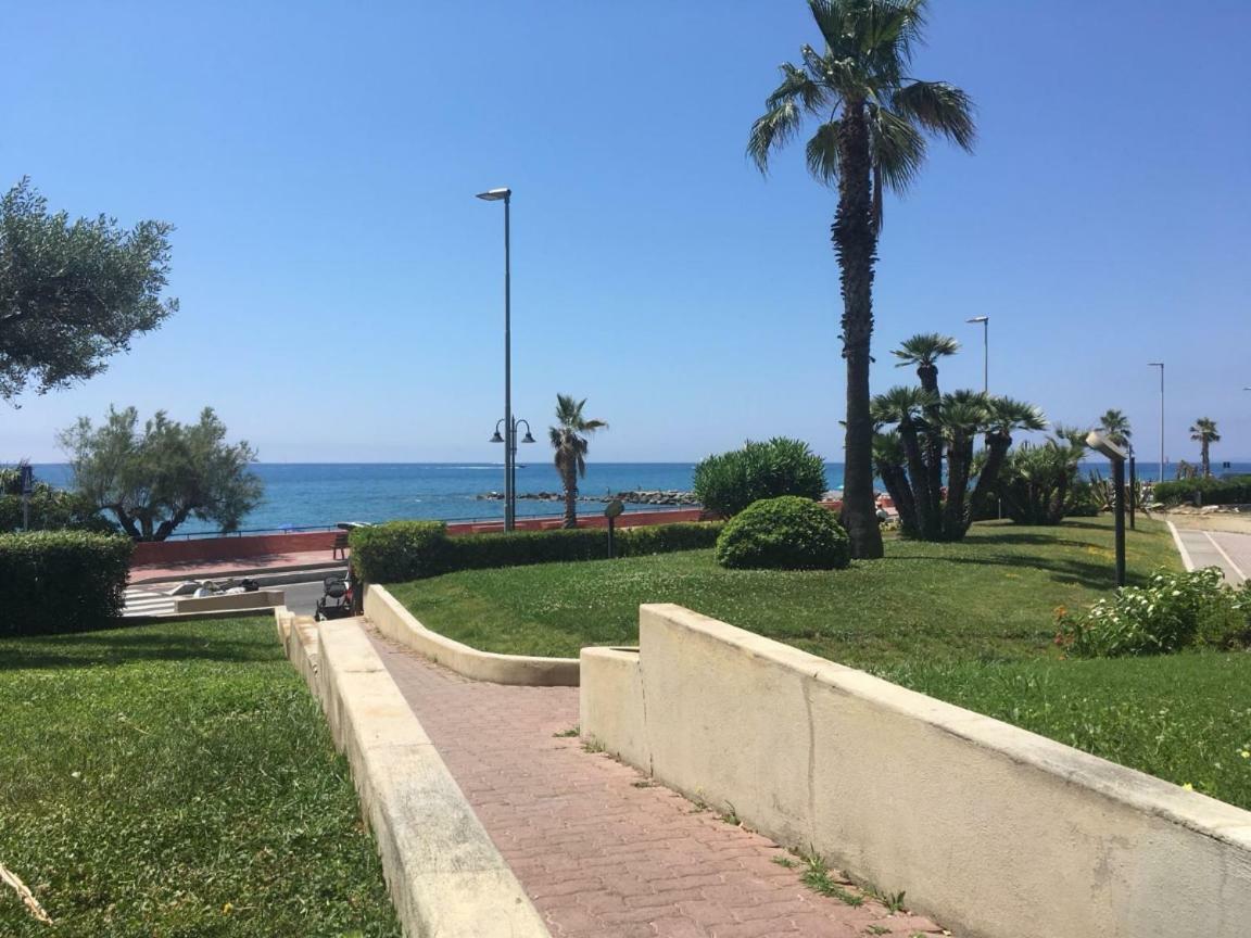Apartamento Mare 3 Ventimiglia Exterior foto